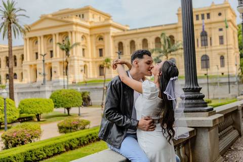 As melhores ideias e inspirações criativas de fotos de ensaio pré wedding no Museu do Ipiranga'