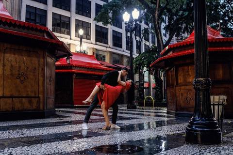 As melhores ideias e inspirações criativas de fotos de ensaio pré wedding no Centro Histórico de São Paulo'