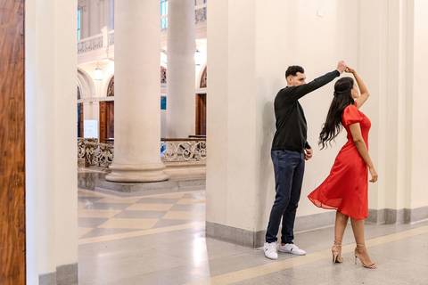 As melhores ideias e inspirações criativas de fotos de ensaio pré wedding no Centro Histórico de São Paulo'