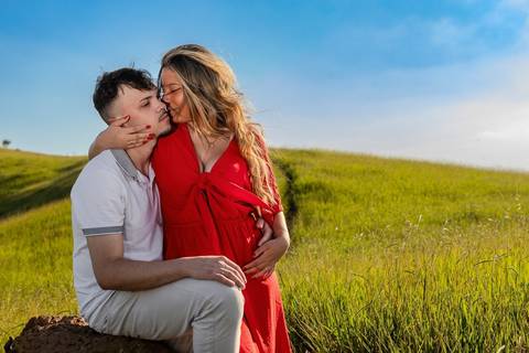 As melhores ideias e inspirações criativas de fotos de ensaio pré wedding no Morro do Capuava - Pirapora do Bom Jesus '