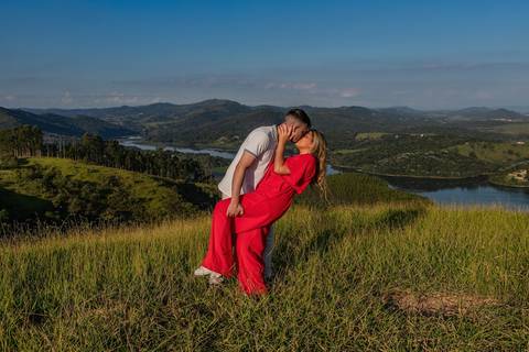 As melhores ideias e inspirações criativas de fotos de ensaio pré wedding no Morro do Capuava - Pirapora do Bom Jesus '