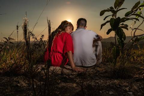 As melhores ideias e inspirações criativas de fotos de ensaio pré wedding no Morro do Capuava - Pirapora do Bom Jesus '