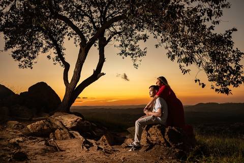 As melhores ideias e inspirações criativas de fotos de ensaio pré wedding no Morro do Capuava - Pirapora do Bom Jesus '
