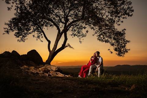 As melhores ideias e inspirações criativas de fotos de ensaio pré wedding no Morro do Capuava - Pirapora do Bom Jesus '