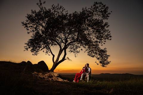 As melhores ideias e inspirações criativas de fotos de ensaio pré wedding no Morro do Capuava - Pirapora do Bom Jesus '