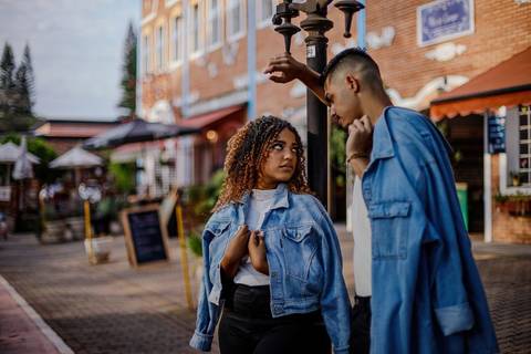 As melhores ideias e inspirações criativas de fotos de ensaio pré wedding em Holambra nas Cidades das Flores'