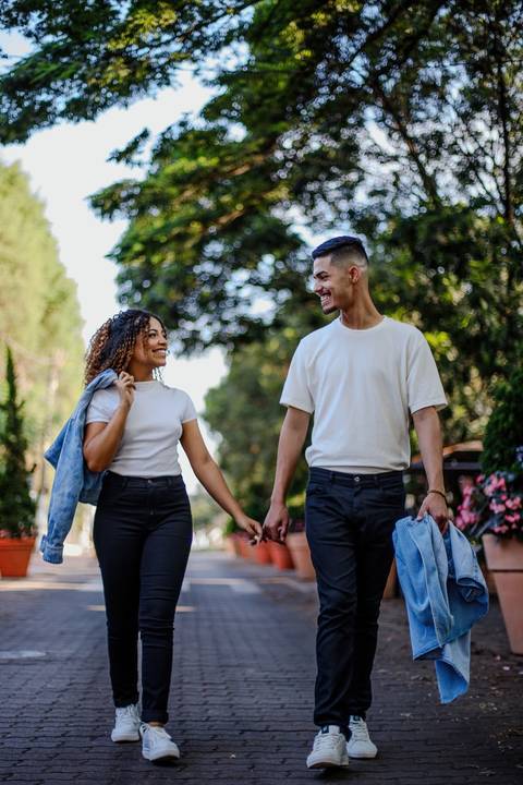 As melhores ideias e inspirações criativas de fotos de ensaio pré wedding em Holambra nas Cidades das Flores'
