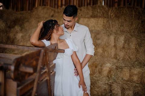 As melhores ideias e inspirações criativas de fotos de ensaio pré wedding em Holambra nas Cidades das Flores'