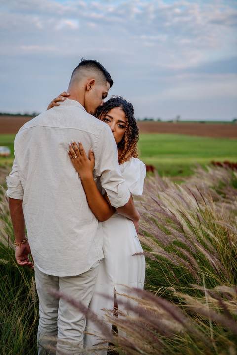 As melhores ideias e inspirações criativas de fotos de ensaio pré wedding em Holambra nas Cidades das Flores'