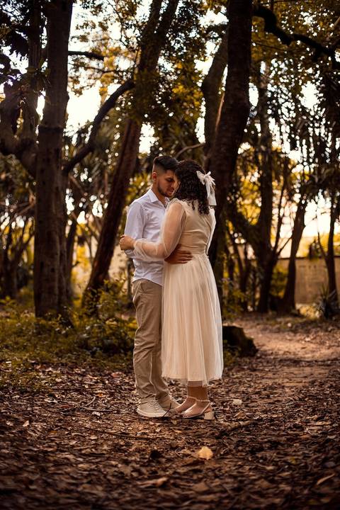 As melhores ideias e inspirações criativas de fotos de ensaio pré wedding na Brasital em São Roque'