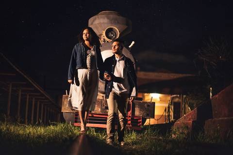 As melhores ideias e inspirações criativas de fotos de ensaio pré wedding na Maria Fumaça em São Roque'