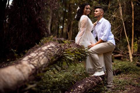 As melhores ideias e inspirações criativas de fotos de ensaio pré wedding na Brasital em São Roque'