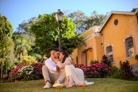 As melhores ideias e inspirações criativas de fotos de ensaio pré wedding na Brasital em São Roque'