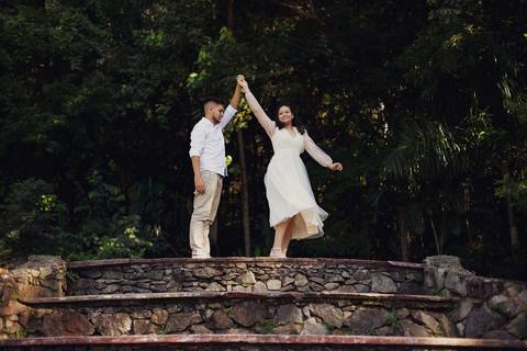 As melhores ideias e inspirações criativas de fotos de ensaio pré wedding na Brasital em São Roque'