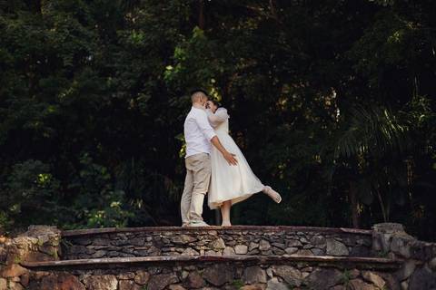 As melhores ideias e inspirações criativas de fotos de ensaio pré wedding na Brasital em São Roque'