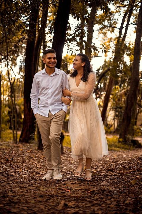 As melhores ideias e inspirações criativas de fotos de ensaio pré wedding na Brasital em São Roque'