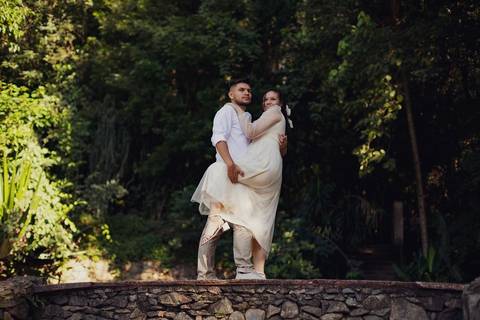 As melhores ideias e inspirações criativas de fotos de ensaio pré wedding na Brasital em São Roque'