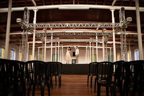 As melhores ideias e inspirações criativas de fotos de ensaio pré wedding na Brasital em São Roque'