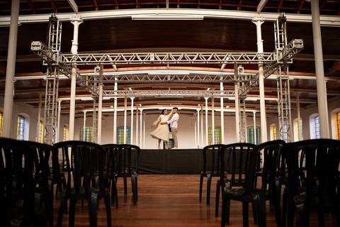 As melhores ideias e inspirações criativas de fotos de ensaio pré wedding na Brasital em São Roque'