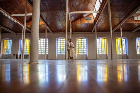 As melhores ideias e inspirações criativas de fotos de ensaio pré wedding na Brasital em São Roque'