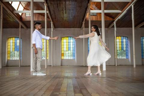 As melhores ideias e inspirações criativas de fotos de ensaio pré wedding na Brasital em São Roque'