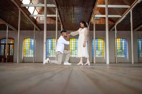 As melhores ideias e inspirações criativas de fotos de ensaio pré wedding na Brasital em São Roque'