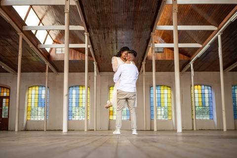 As melhores ideias e inspirações criativas de fotos de ensaio pré wedding na Brasital em São Roque'