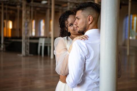 As melhores ideias e inspirações criativas de fotos de ensaio pré wedding na Brasital em São Roque'