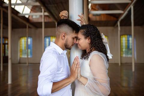 As melhores ideias e inspirações criativas de fotos de ensaio pré wedding na Brasital em São Roque'