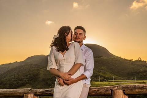 As melhores ideias e inspirações criativas de fotos de ensaio pré wedding no Mirante do Saboó em São Roque'