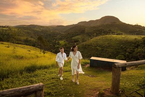 As melhores ideias e inspirações criativas de fotos de ensaio pré wedding no Mirante do Saboó em São Roque'