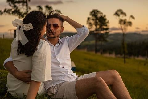 As melhores ideias e inspirações criativas de fotos de ensaio pré wedding no Mirante do Saboó em São Roque'