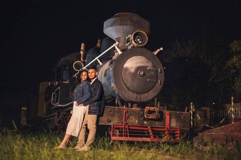As melhores ideias e inspirações criativas de fotos de ensaio pré wedding na Maria Fumaça em São Roque'
