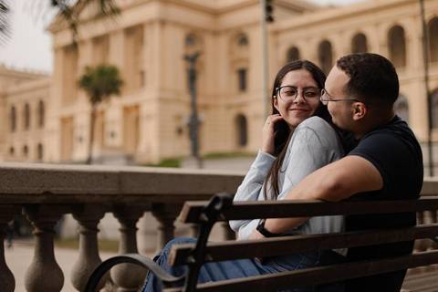 As melhores ideias e inspirações criativas de fotos de ensaio pré wedding no Museu do Ipiranga'