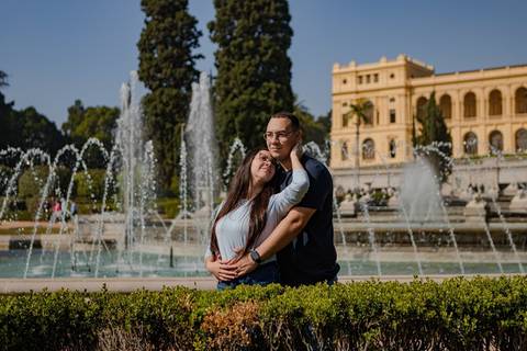As melhores ideias e inspirações criativas de fotos de ensaio pré wedding no Museu do Ipiranga'
