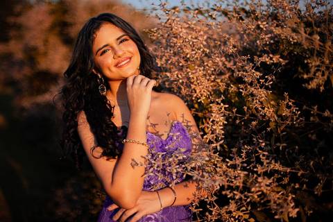 As melhores ideias e inspirações criativas de fotos de ensaio de Debutante 15 anos no Parque Villa Lobos'