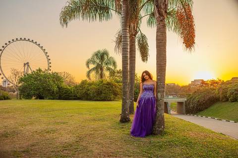 As melhores ideias e inspirações criativas de fotos de ensaio de Debutante 15 anos no Parque Villa Lobos'