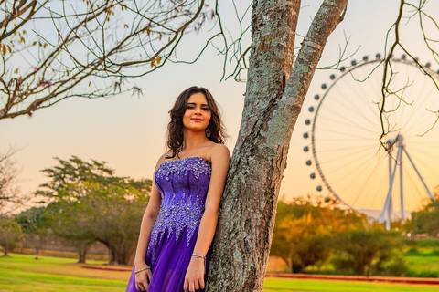 As melhores ideias e inspirações criativas de fotos de ensaio de Debutante 15 anos no Parque Villa Lobos'