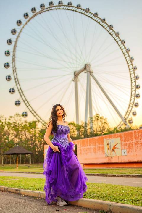 As melhores ideias e inspirações criativas de fotos de ensaio de Debutante 15 anos no Parque Villa Lobos'