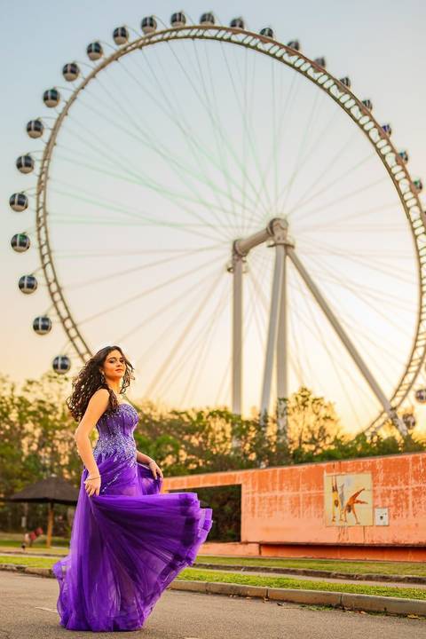 As melhores ideias e inspirações criativas de fotos de ensaio de Debutante 15 anos no Parque Villa Lobos'