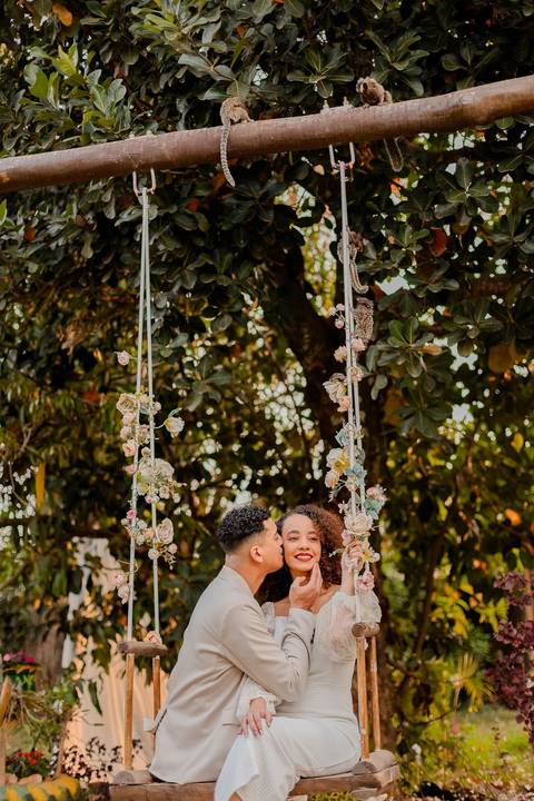 As melhores ideias e inspirações criativas de fotos de ensaio pré wedding românticas no Bangalô Alumiar na cidade de Socorro - SP'