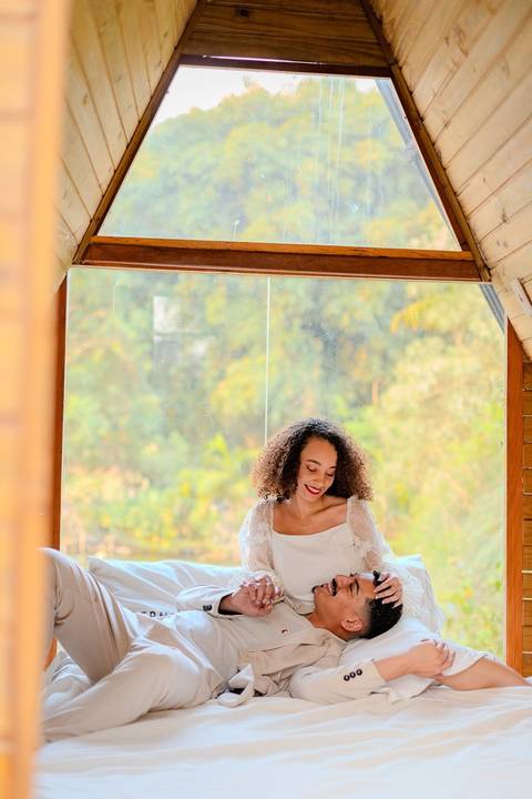 As melhores ideias e inspirações criativas de fotos de ensaio pré wedding românticas no Bangalô Alumiar na cidade de Socorro - SP'