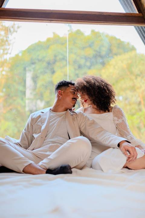 As melhores ideias e inspirações criativas de fotos de ensaio pré wedding românticas no Bangalô Alumiar na cidade de Socorro - SP'