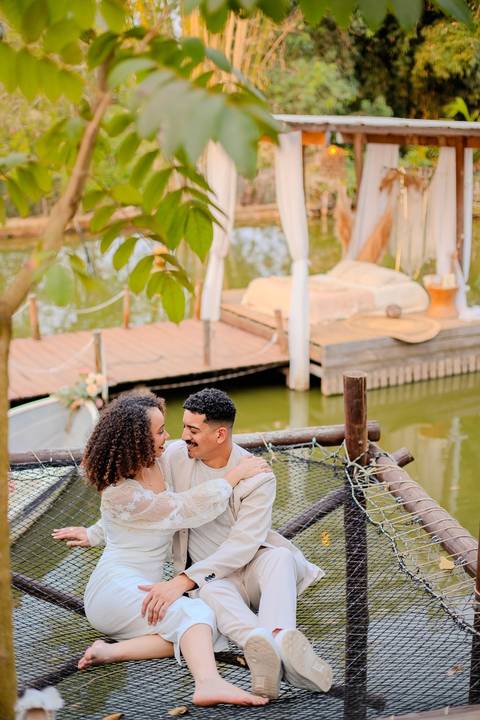 As melhores ideias e inspirações criativas de fotos de ensaio pré wedding românticas no Bangalô Alumiar na cidade de Socorro - SP'