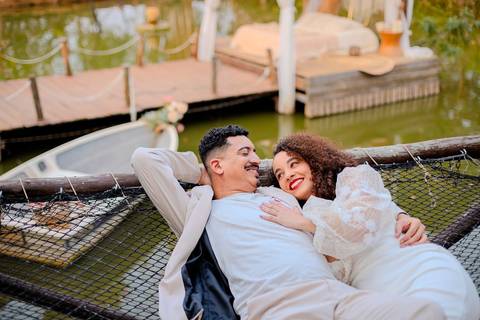 As melhores ideias e inspirações criativas de fotos de ensaio pré wedding românticas no Bangalô Alumiar na cidade de Socorro - SP'