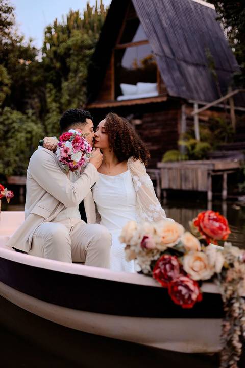 As melhores ideias e inspirações criativas de fotos de ensaio pré wedding românticas no Bangalô Alumiar na cidade de Socorro - SP'