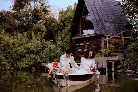 As melhores ideias e inspirações criativas de fotos de ensaio pré wedding românticas no Bangalô Alumiar na cidade de Socorro - SP'