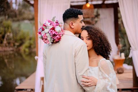 As melhores ideias e inspirações criativas de fotos de ensaio pré wedding românticas no Bangalô Alumiar na cidade de Socorro - SP'