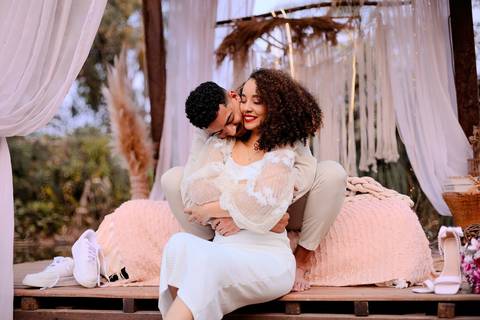 As melhores ideias e inspirações criativas de fotos de ensaio pré wedding românticas no Bangalô Alumiar na cidade de Socorro - SP'