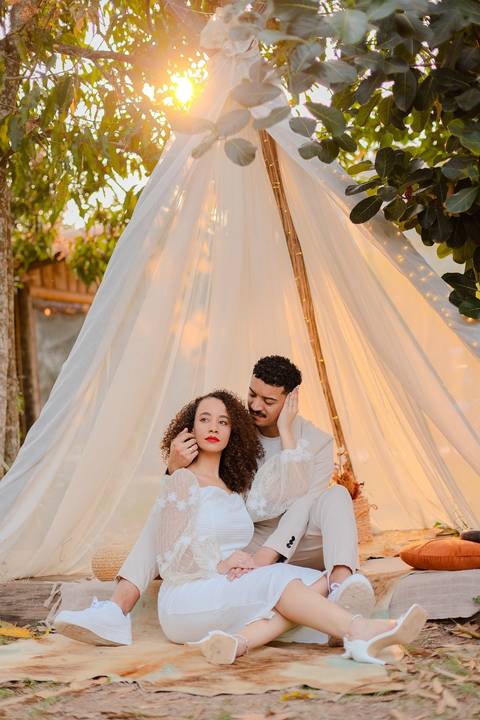 As melhores ideias e inspirações criativas de fotos de ensaio pré wedding românticas no Bangalô Alumiar na cidade de Socorro - SP'